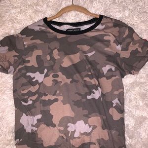 Kendall & Kylie camo tshirt